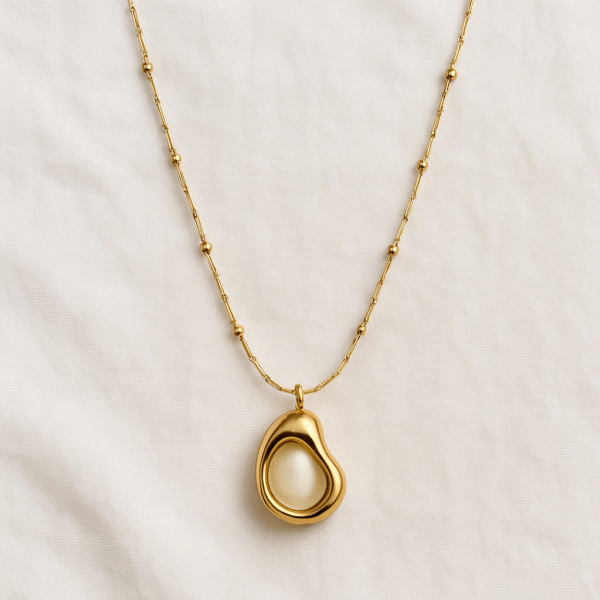 Minimal Luxe Necklace with Pearl Core - Image 3